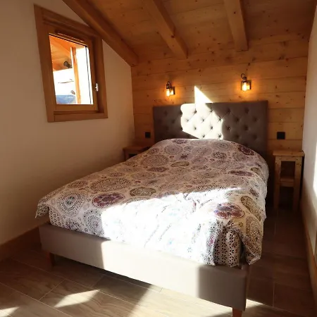 Neuf Expose Plein Sud A 600m Des Pistes Avec Terrasse Et Parking - Fr-1-623-299 Chalet *